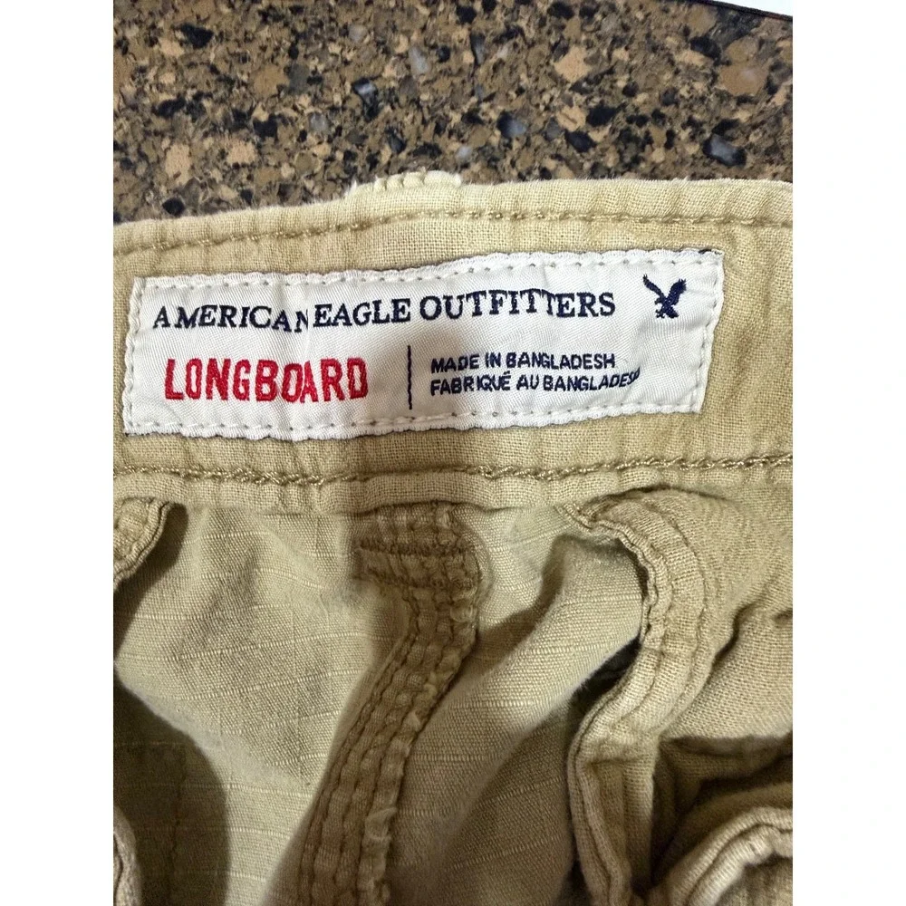 American Eagle Outfitters no holes